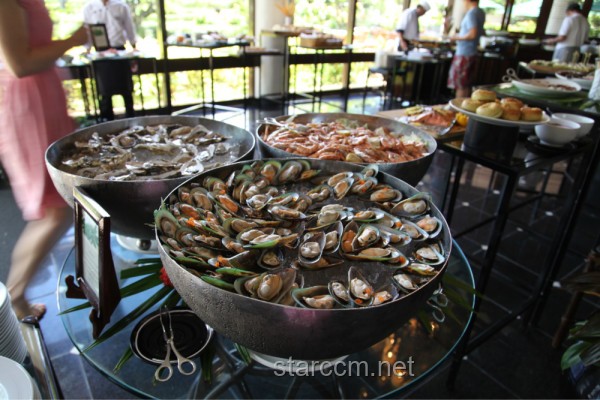 海皇终于请我吃饭了：一场友情与美食的奇妙之旅